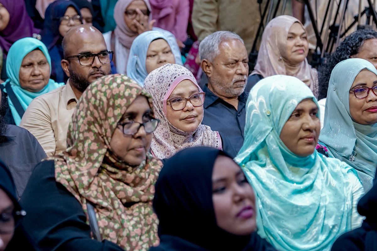 ހއ. ފިއްލަދޫ އިންތިޚާބީ ކައުންސިލް އަދި އަންހެނުންގެ ތަރައްޤީއަށް މަސައްކަތް ކުރާ ކޮމިޓީގެ މެންބަރުންގެ ކާމިޔާބީ ފާހަގަ ކުރުމުގެ ތެރެއިން.

#LCE2026
#VotePNC
#DhiveheengeRaajje
#CongressPartyMV