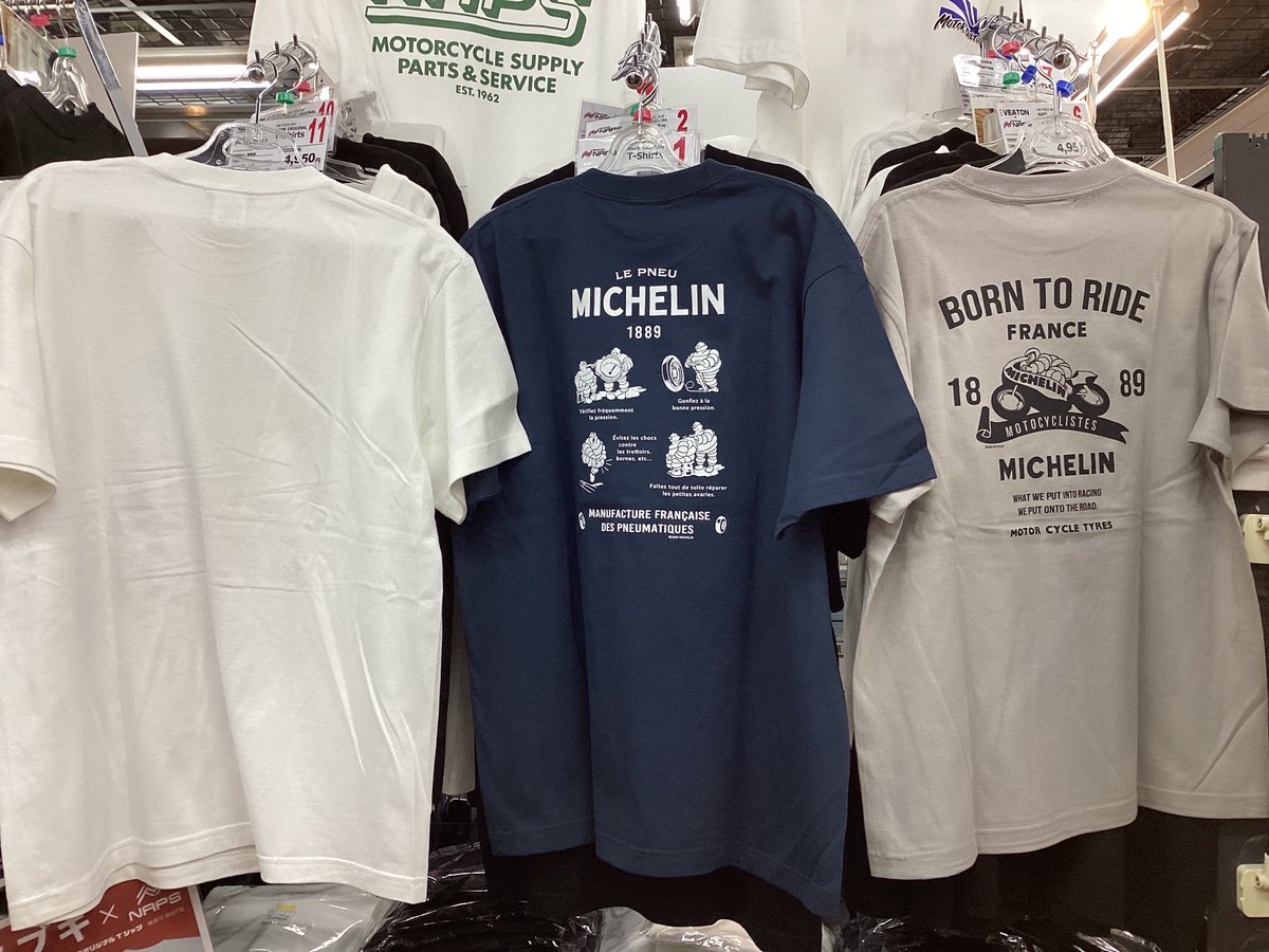 AdachiNaps's tweet image. 毎年人気のあのアイテムが今年も登場！
#Michelin の2026年新作半袖Tシャツが入荷しました😍
2階レジ前の新作アパレル特設コーナーで販売中、お探しの方は売り場スタッフへお問い合わせください👕
x.com/AdachiNaps/sta…
#ナップス　#バイク　#ミシュラン