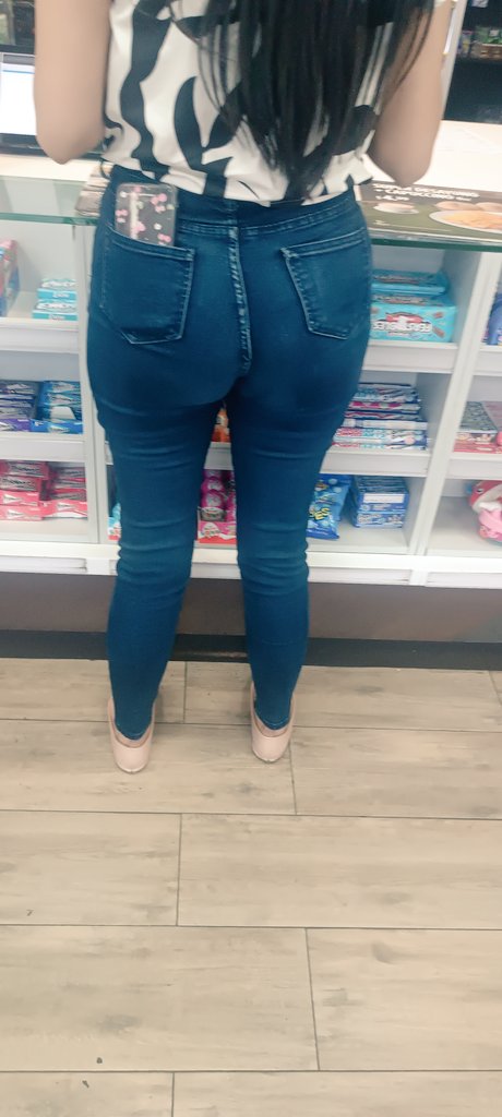 aniclets01's tweet photo. Rico c*lazo en tienda de conveniencia 😋 https://t.co/sHr4GFeXAf