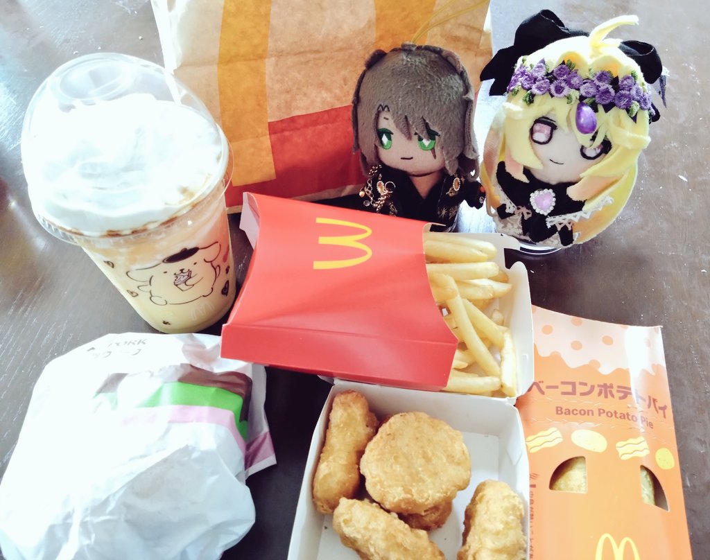 レオぬい「体調が悪いから爆食だそうだ」
アルカナぬい「ますます体調悪くなりそう……」