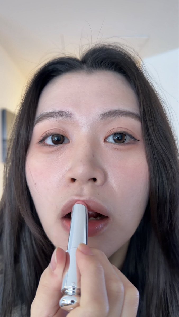 你好，我叫婉兒。 tweet media