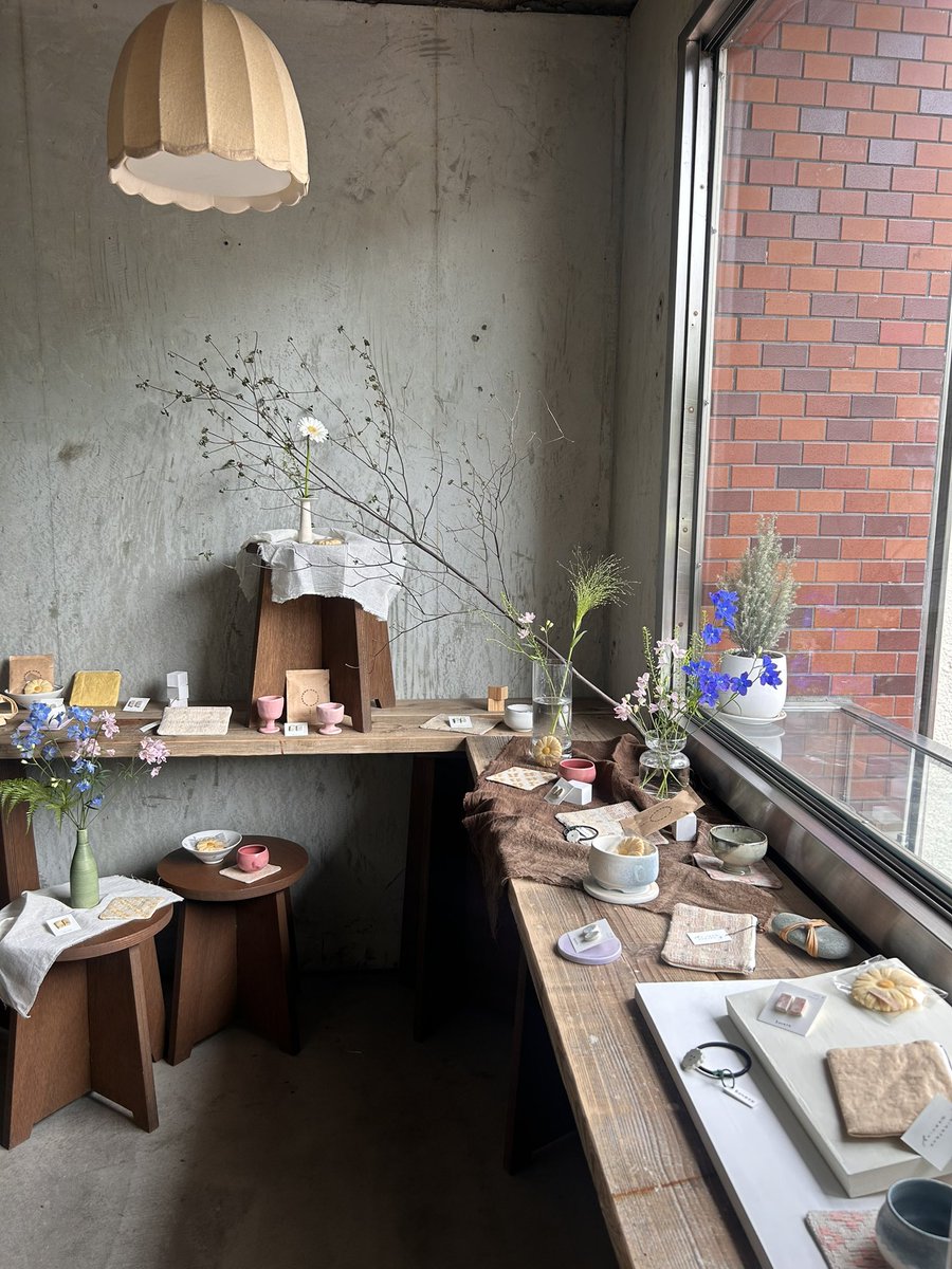 tantorte's tweet photo. 本日、企画展「ちいさなものたち」開催中です！
素敵な作家さんたちの作品と、コーヒーと。
お菓子も少しご用意してます◎
テイクアウトのみですが、見ていくだけでも大丈夫ですのでお気軽にお越しくださいませ✨ https://t.co/UnWJIgZVaR