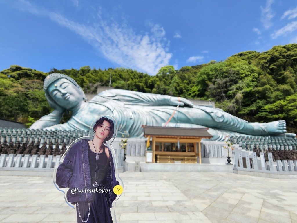 nikoniko tweet media