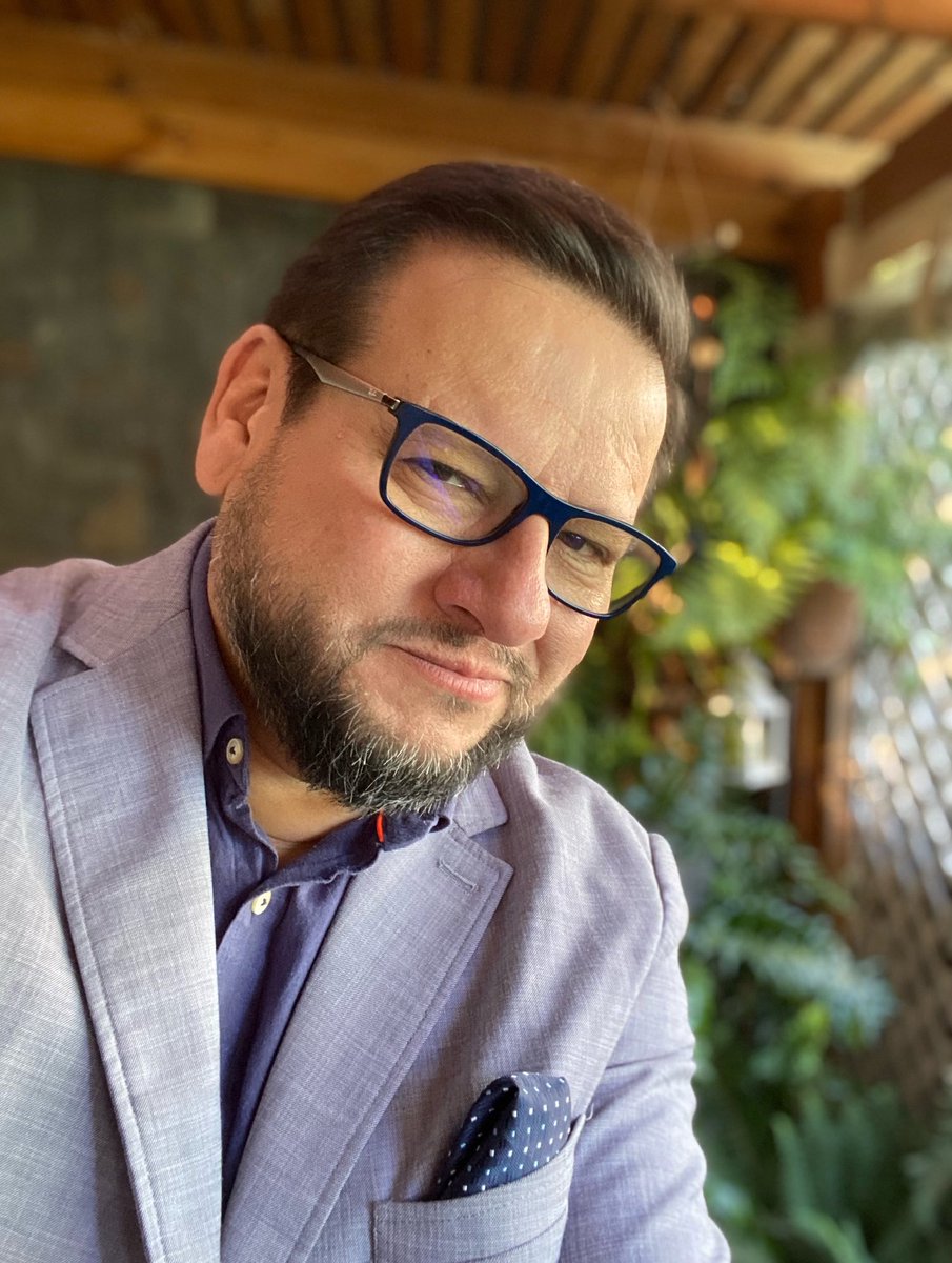 Hoy 24 de abril cumplo 20 años desde que juré como abogado en la Corte Suprema. Hemos tratado de ser fiel a ese juramento, instando por la búsqueda de justicia para mis representados. Ha habido éxitos y fracasos, pero siempre he sido fiel a lo que juré.