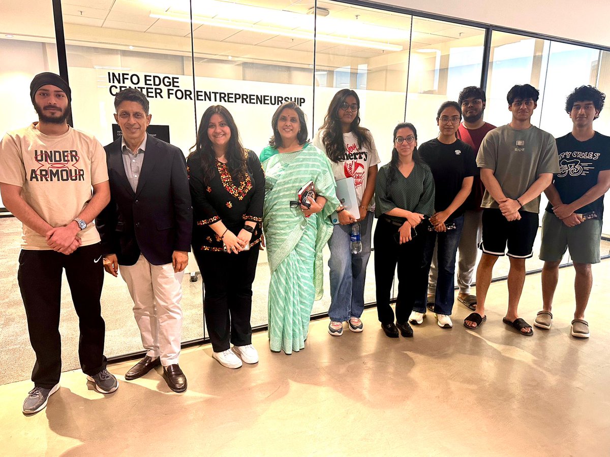 rajeshkjindal's tweet image. Go‑to‑Market is the bridge from innovation to global impact
Honored to visit @PlakshaUniv  for my Decoding B2B Marketing tour- podcast + deep discussions with entrepreneurial students on GTM strategies for startups.
#DecodingB2BMarketing #GoToMarket #StartupGrowth #IndiaToGlobal