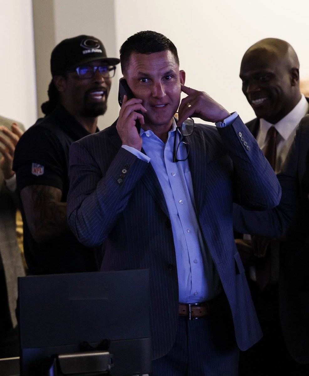 davebftv's tweet photo. Dennis Allen and Al Harris reaction after the Bears drafted Dillon Thieneman https://t.co/KJzIEgBYjf