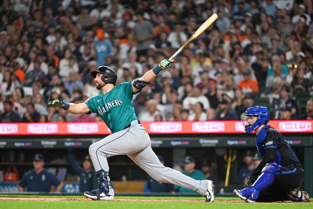 StatDrivenProps's tweet image. 🏟️ MLB Home Run Leaders - Friday

Cal Raleigh: 14
Juan Soto: 10
Nick Kurtz: 10
Kyle Schwarber: 10
Aaron Judge: 9
Pete Crow-Armstrong: 9
Riley Greene: 9
Francisco Lindor: 8
Ketel Marte: 8
Shohei Ohtani: 8
Willy Adames: 8
Spencer Steer: 8
Michael Busch: 7
Shea Langeliers: 7
Junior