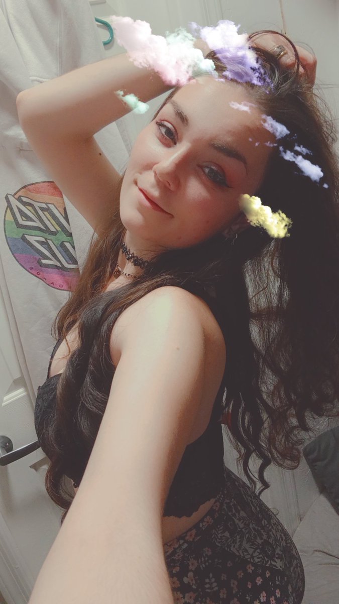 EmpressElf's tweet photo. why be a pain in the ass when you can enjoy it instead ? https://t.co/NBwpK3TPNz