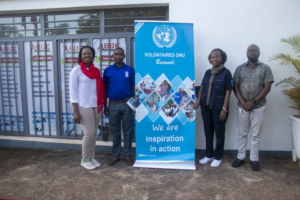 UNVBurundi's tweet image. 22 April 2026 
 #UNV F.U 🇧🇮 held an exchange session with UN volunteers engaged in the #BIJE and #BIDF banks under the @PNUDBurundi Moonshot initiative
Session focused on addressing field challenges, presenting updated conditions of service, &amp;amp; clarifying administrative procedures