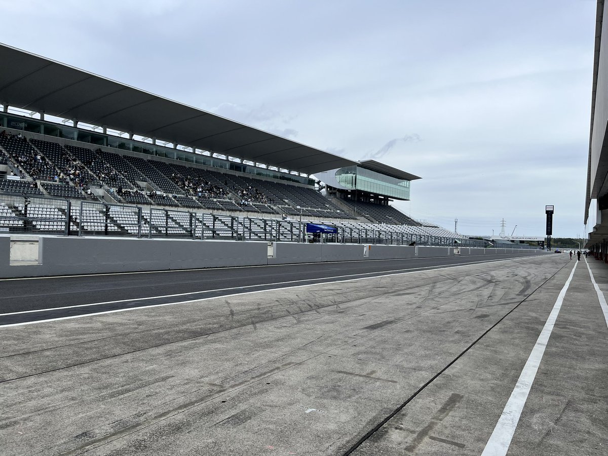 MAX desmo tweet media