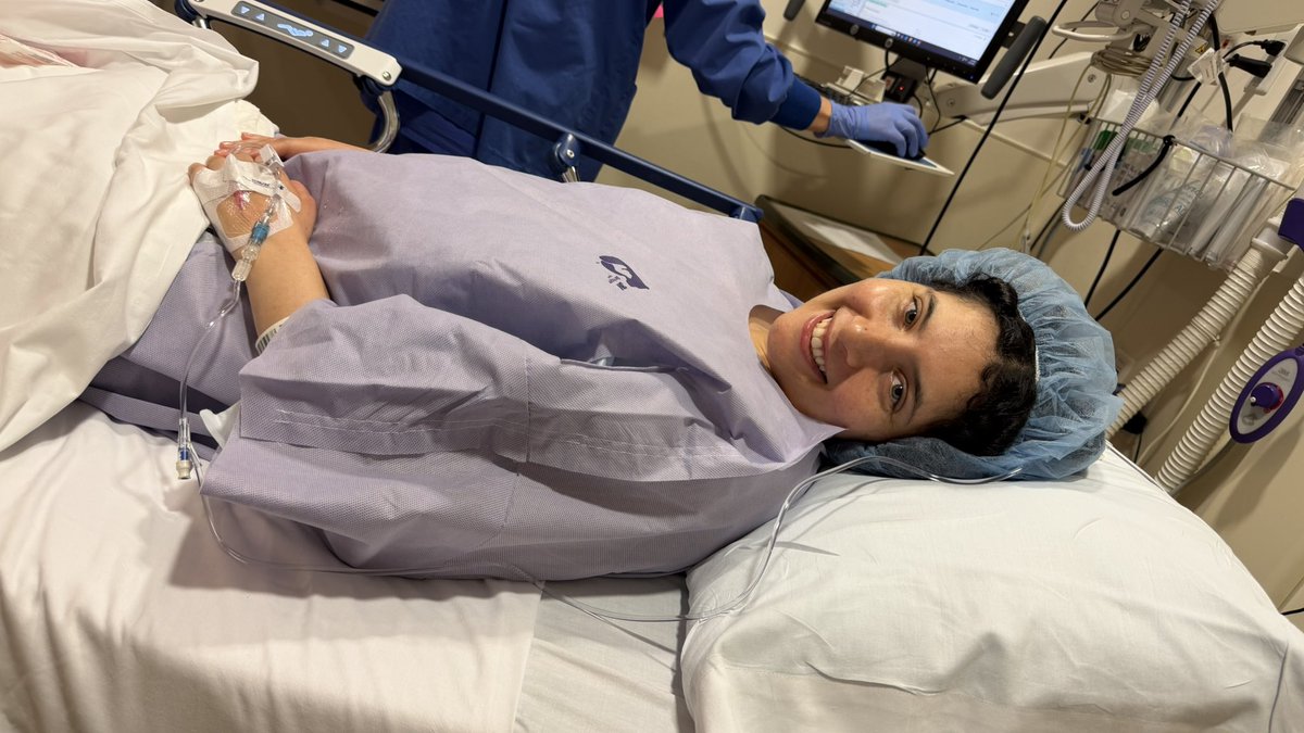 Anyone else entertain all the nurses, doctors, anesthetists with your stand-up jokes before and after surgery? Or just me 😆 literally once I came out of being asleep I started telling my jokes...I think I'm on to something more than just a speedy recovery 💓  #standup #comedy