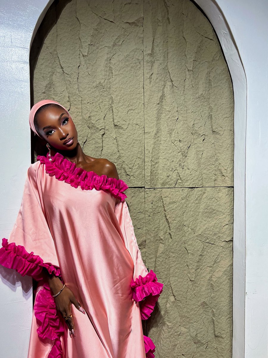 TheFolasade (Mama è) tweet media