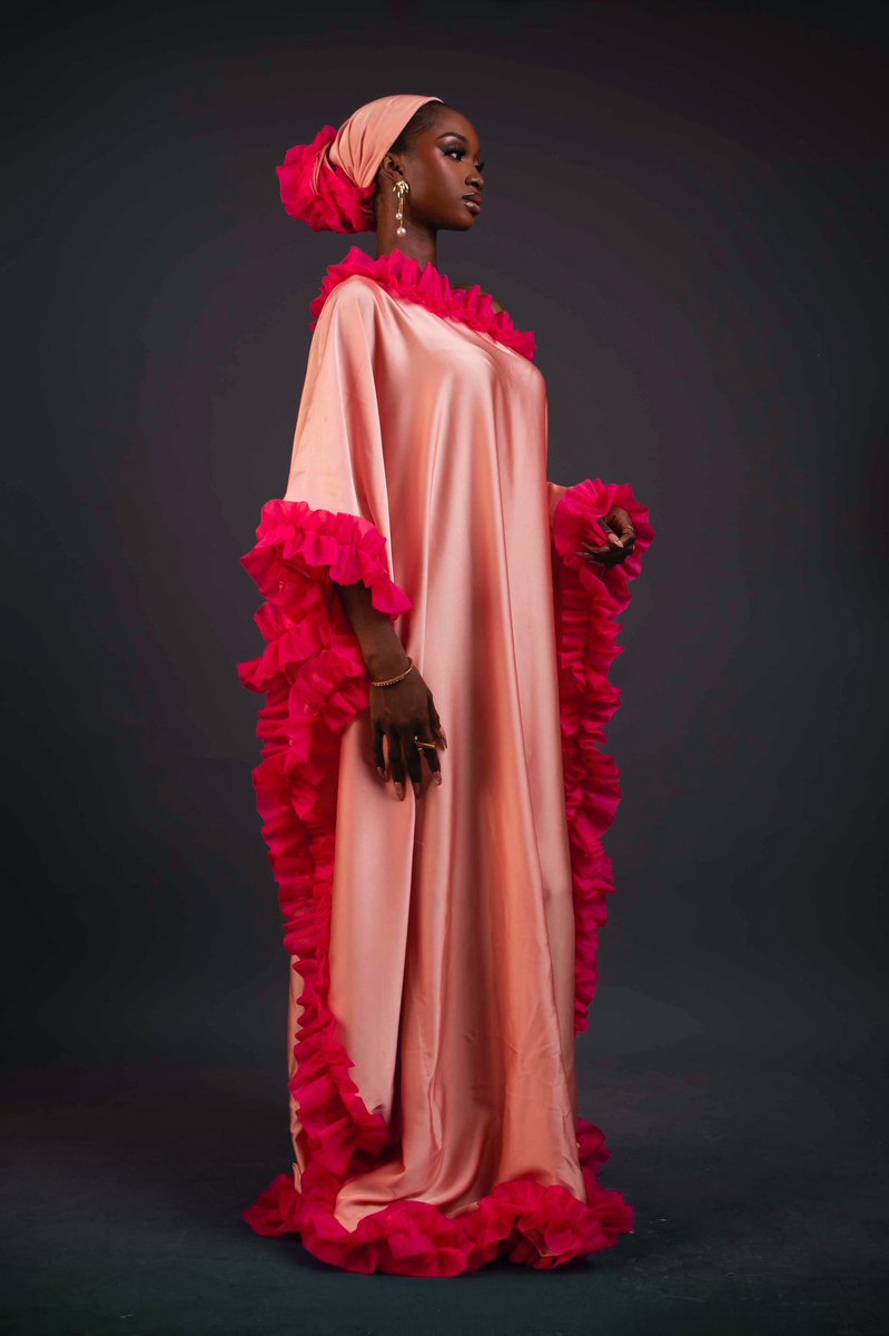 TheFolasade (Mama è) tweet media