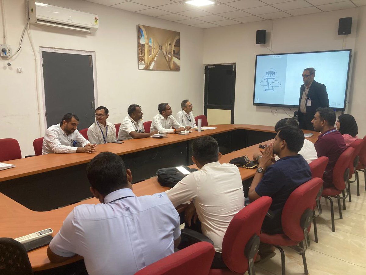 aaibvnairport's tweet image. Bhavnagar Airport remains committed to providing quality services to airlines and passengers.

LVP (Low Visibility Procedure) will be effective from 14 May following @DGCAIndia approval.

A training-cum-awareness program was conducted for all stakeholders.
#AviationSafety