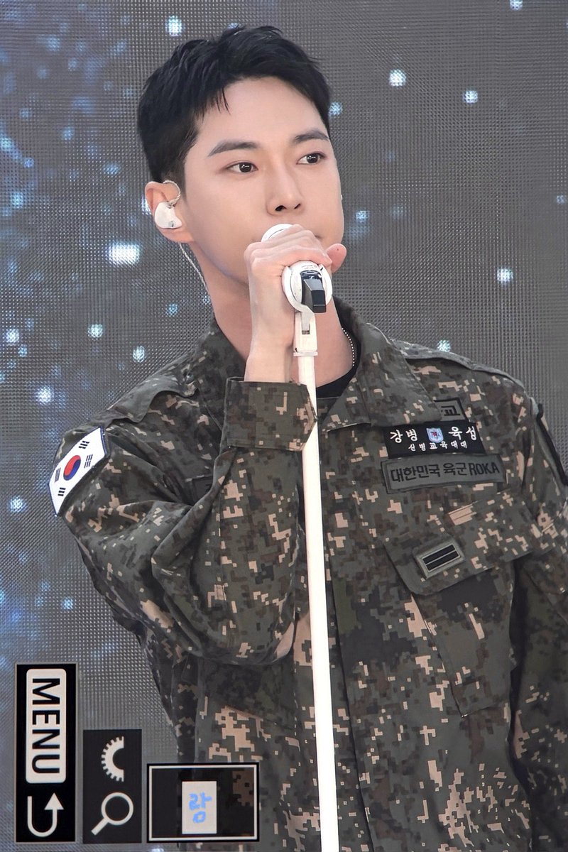 260424 #도영 #DOYOUNG 

어흑 。。。 😭😭