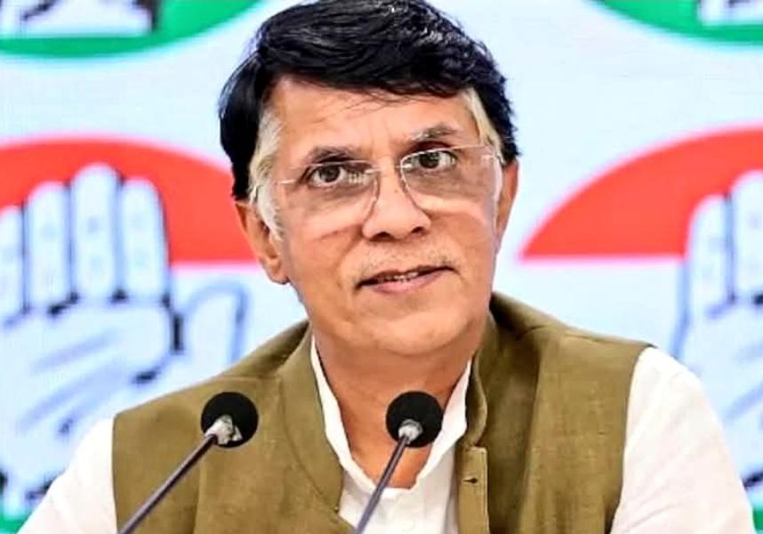 mpjansatta's tweet photo. गुवाहाटी हाईकोर्ट ने कांग्रेस नेता पवन खेड़ा की अग्रिम जमानत याचिका खारिज की।

असम CM हिमंता बिस्वा सरमा की पत्नी के 3 पासपोर्ट मामले में पवन खेड़ा पर FIR दर्ज है। https://t.co/K6k5VLukaF