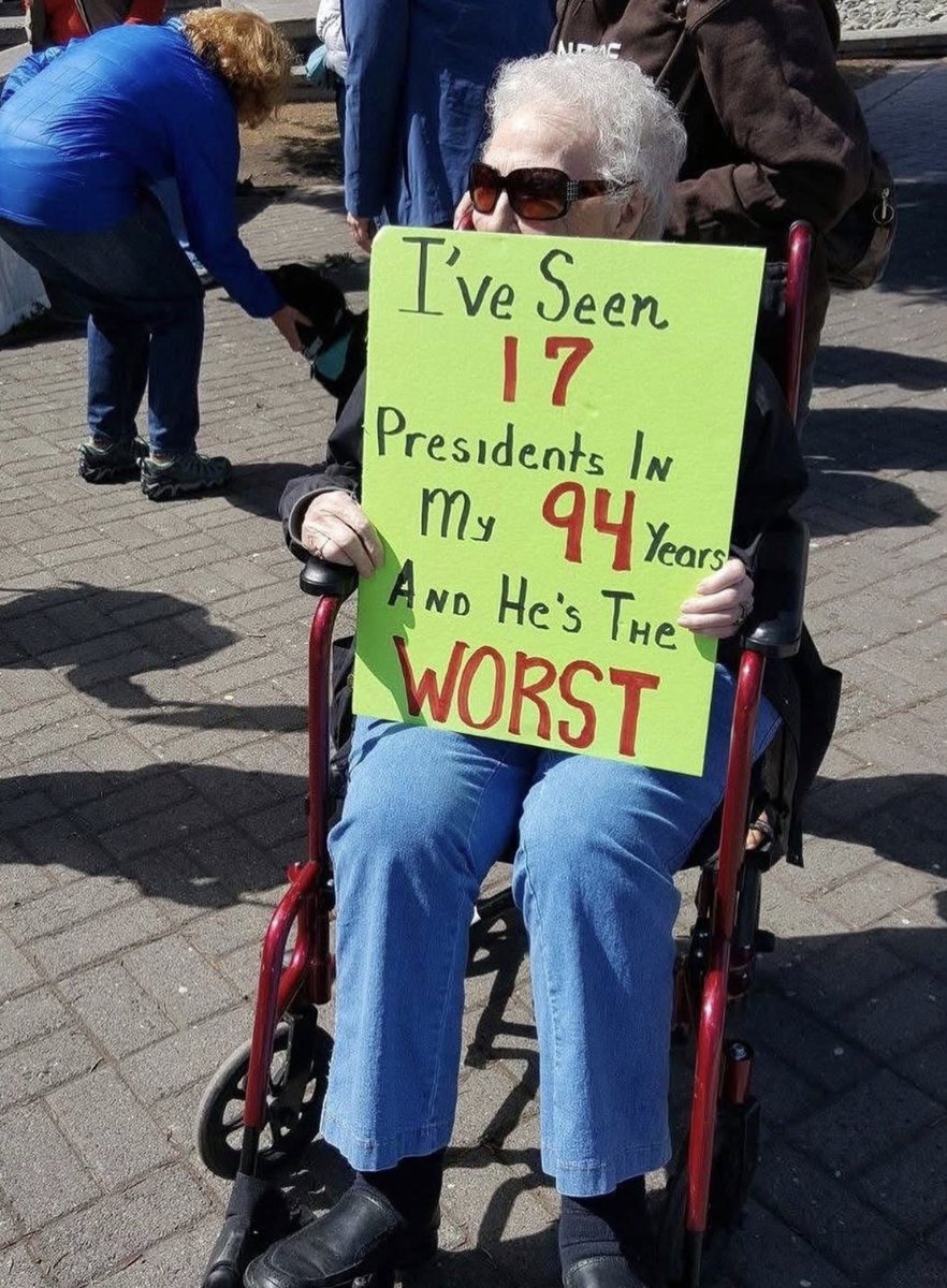 NO CONTEXT HUMANS tweet media