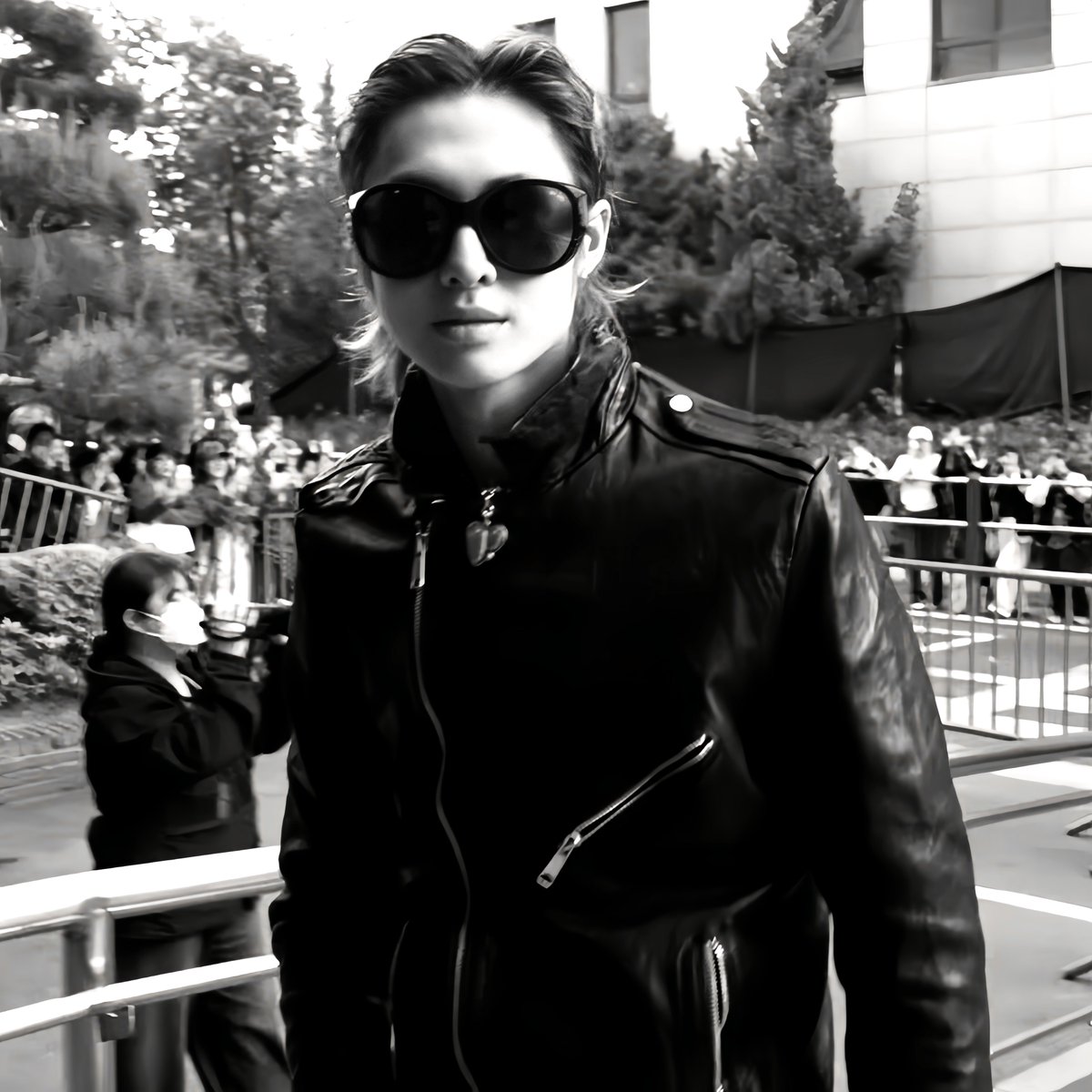 8kerdl ⭑ tweet media