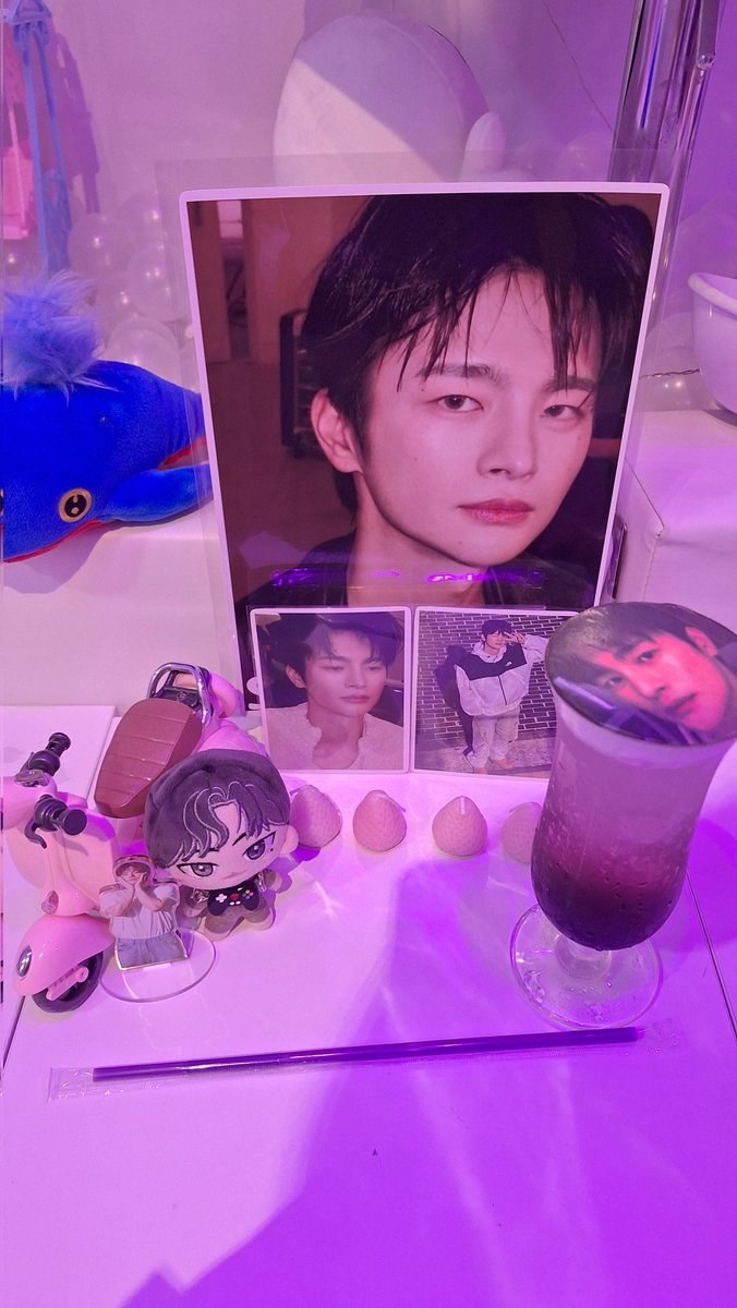 onlyoneguk's tweet photo. #IDOLCAFE_アイドルカフェ
#新大久保DJカフェ
#HAPPY SEO IN GUK DAY https://t.co/dUGSFB9wx7