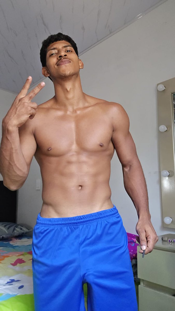 Huge_Cock20's tweet photo. https://t.co/QJCwzE7tHR 
Live https://t.co/8dSe73dQ4V