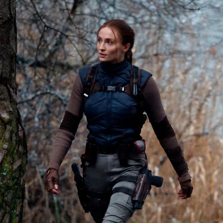 Wurldnet's tweet image. Sophie turners look on the going production of the Tomb Raider 2 ,
Damn  she looks hot 🔥👀
#sophieturner #tombraider