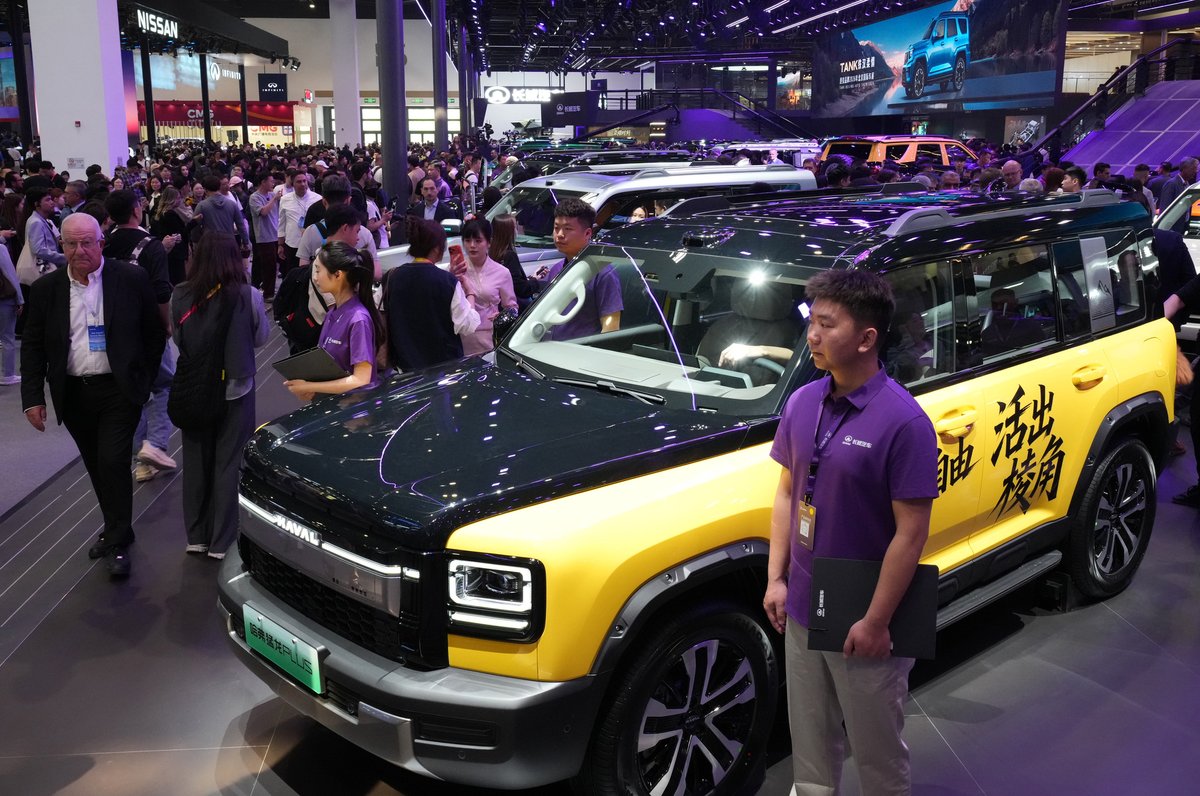 CGTNGlobalBiz's tweet image. The 2026 Beijing International #Automotive Exhibition officially opens on Friday. 8 days, 1,451 cars, 1,000+ exhibitors from 21 nations — the key benchmark for global #auto industry transformation.