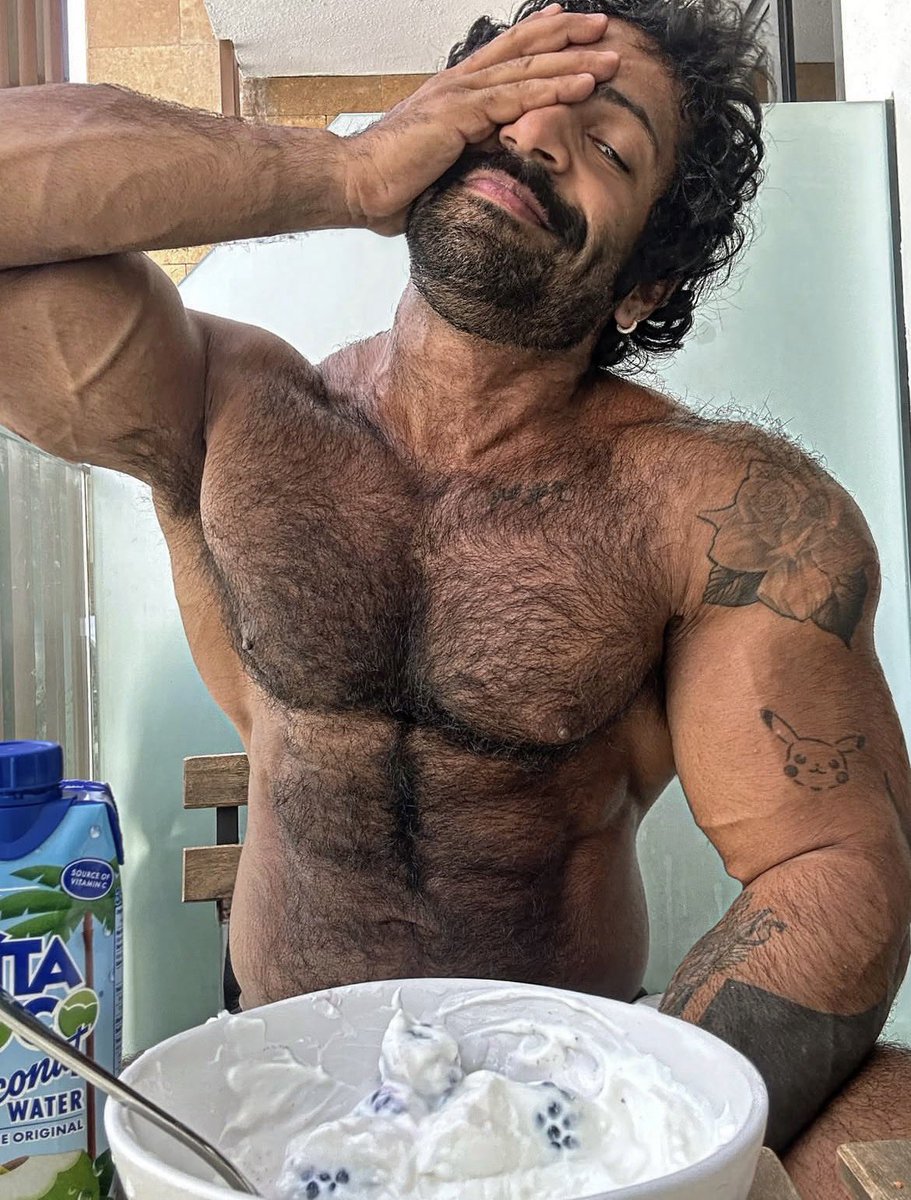 ArabMaleCeleb+ tweet media