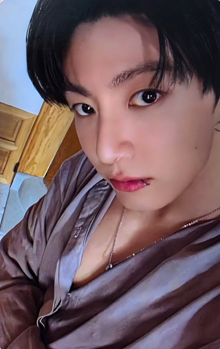 GOLDEN JK tweet media