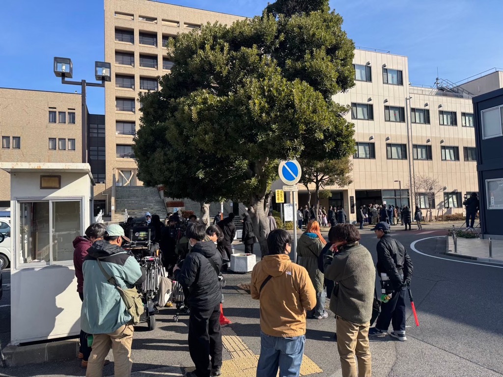 kashiwa_citypr's tweet image. ／
Netflix シリーズ「地獄に堕ちるわよ」
柏市登場📣
＼

本日より #Netflix で世界独占配信スタート
#地獄に堕ちるわよ 警察署と市役所として柏市役所本庁舎で撮影を行いました✨

どこで登場するのか配信を
チェックしてみてください👀

#柏市 #柏ロケ