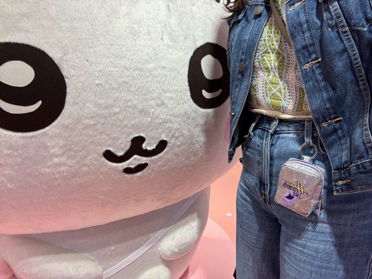 DanceDisney's tweet photo. ハンナモンタナのプラザ限定商品やっと実物見つけた！！！！！
このロゴだーいすき！！！！！ https://t.co/dtxHBU5LBy