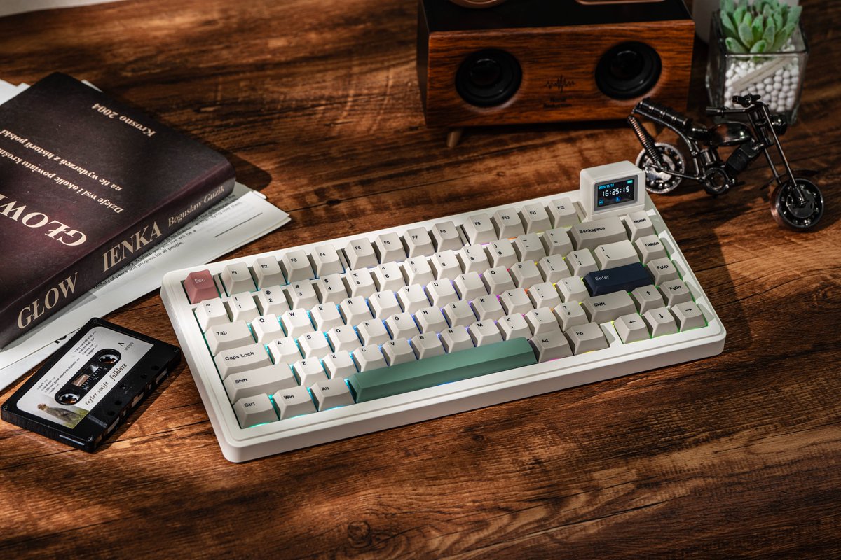 EpomakerK's tweet image. RT82: Minimalism in Motion 🎵✨

When every millimeter counts, let your notes dance on the fingertips.

epomaker.com/products/epoma…

#epomaker #keyboard #keycaps #RT82 #MinimalistSetup #MechanicalKeyboard #GamingCommunity #TechStyle #CustomKeyboard