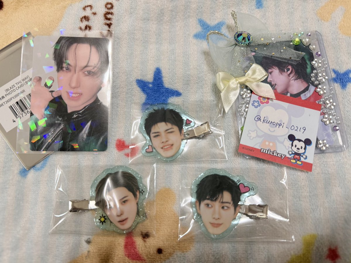 kuroppi_0219's tweet photo. ＆TEAM  BLAZE THE WAY 購入特典 交換

【求】 ウィジュ EJ各1
【譲】 K HARUA ハルア MAKI  マキ
         特典FUMA フウマ

郵送希望

1点からでもおまとめでもお気軽にお声掛けください🙌🏻
よろしくお願いします！

#andTEAM交換 https://t.co/GcWiOeawE6