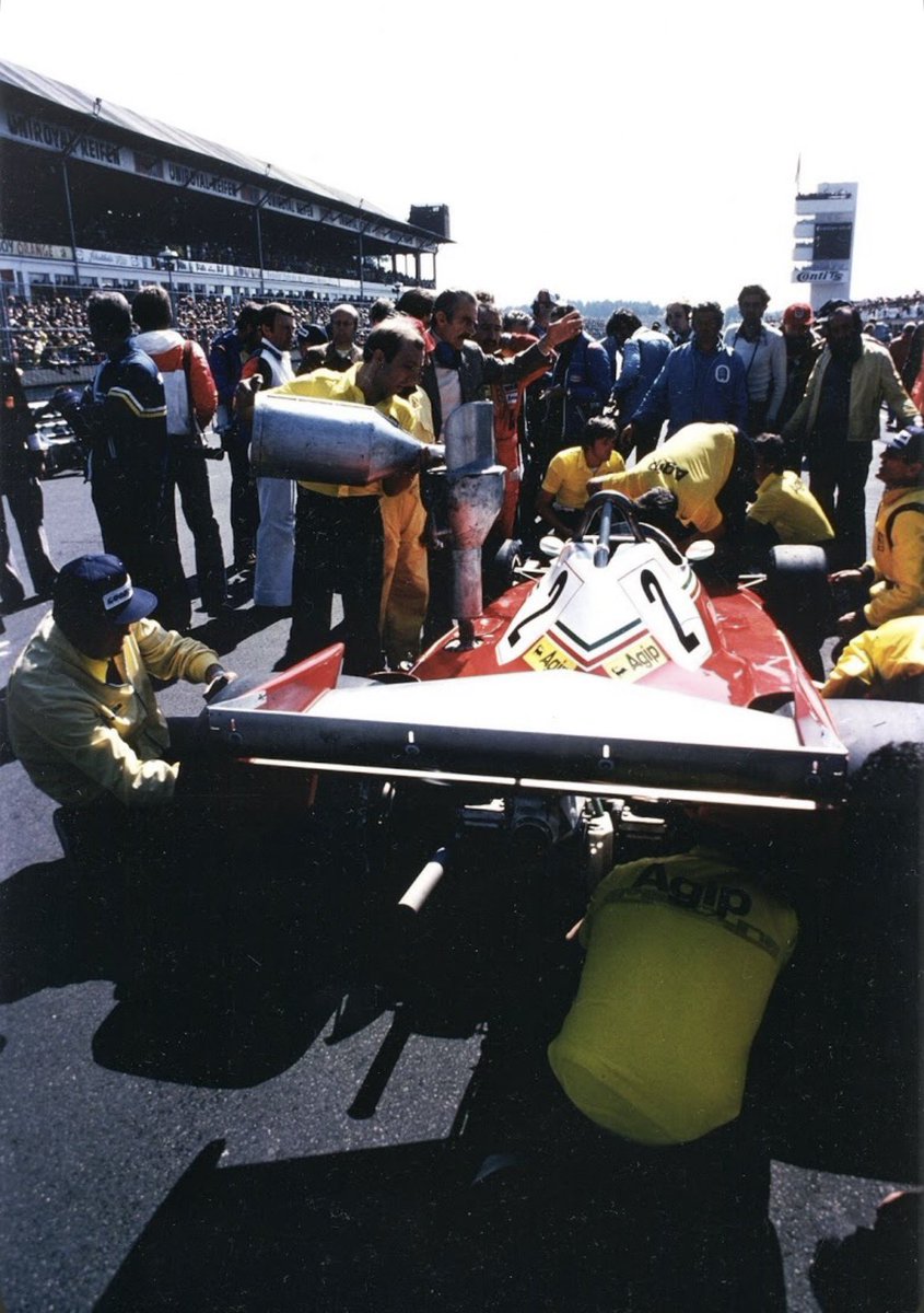 sbmktg's tweet image. #Ferrari #FillUpFriday @Rinoire @GordonMercedes9 @EightMike @vividcloudofwat @jim_knipe @jlcooke99 @bourdyot_ @orsoladelzenero @gmracingblue @pjlm2 @juanjoabsolut @ItaliAuto @mjbyers333 @aut0mob @Valmy212 @LienhardRacing @KrisVanD2 @JulienMOTRON @ferrari24H 
#pits #F1
📷 Unknown