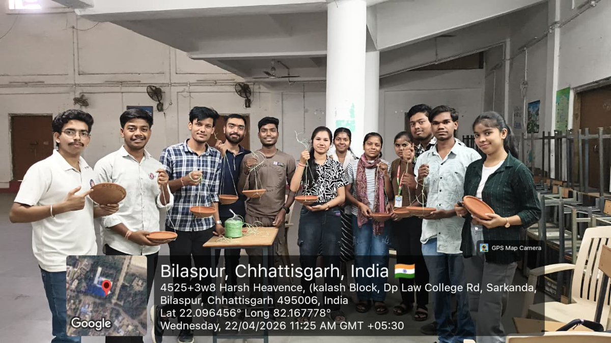 kumar_pate83786's tweet photo. #WorldEarthDay के अवसर @Nss_Sci_clg_bsp परिसर में #सकोरा_अभियान चलाया गया। जिसमे मैंने सक्रिय सहभागिता निभाकर इुस भीषण गर्मी में पक्षियों के लिए दाना-पानी की व्यवस्था की एवं पर्यावरण- संरक्षण के प्रति एक छोटा सा योगदान दिया।
@_NSSIndia @NSSRDBhopal @nssabvuCG @manojsinha812 https://t.co/B85UFUMJ9t