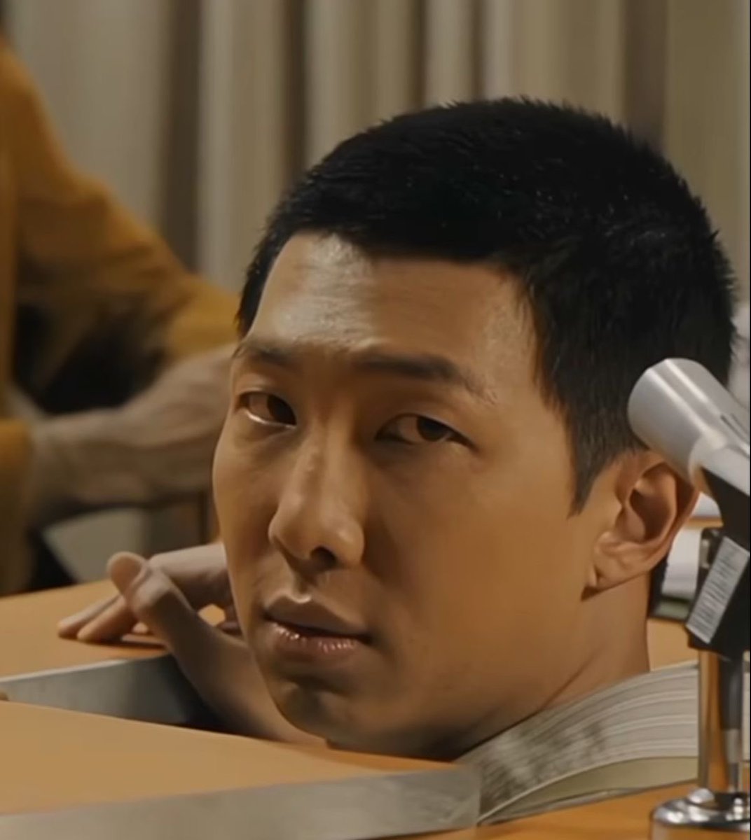 ari +82 pressin’ tweet media