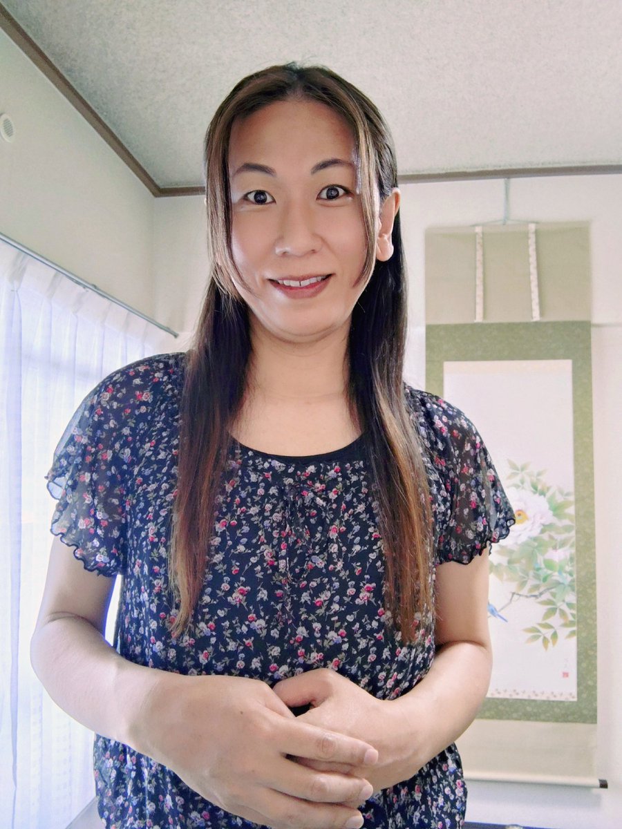 keijiro_azuma's tweet photo. 今日は夕方にレッスンです。
ヤフオクで落札できた
ノエラ(Noela)の花柄ブラウスを
受け取り試着してみました。
チャットGPTで先日入手した
ライダースジャケットと
組み合わせたトータルコーデを
作ってみてニンマリなのです。
#お琴教室静岡市 #お琴の先生
#花柄ブラウス #ノエラ #noela https://t.co/ZkqEa83aKA
