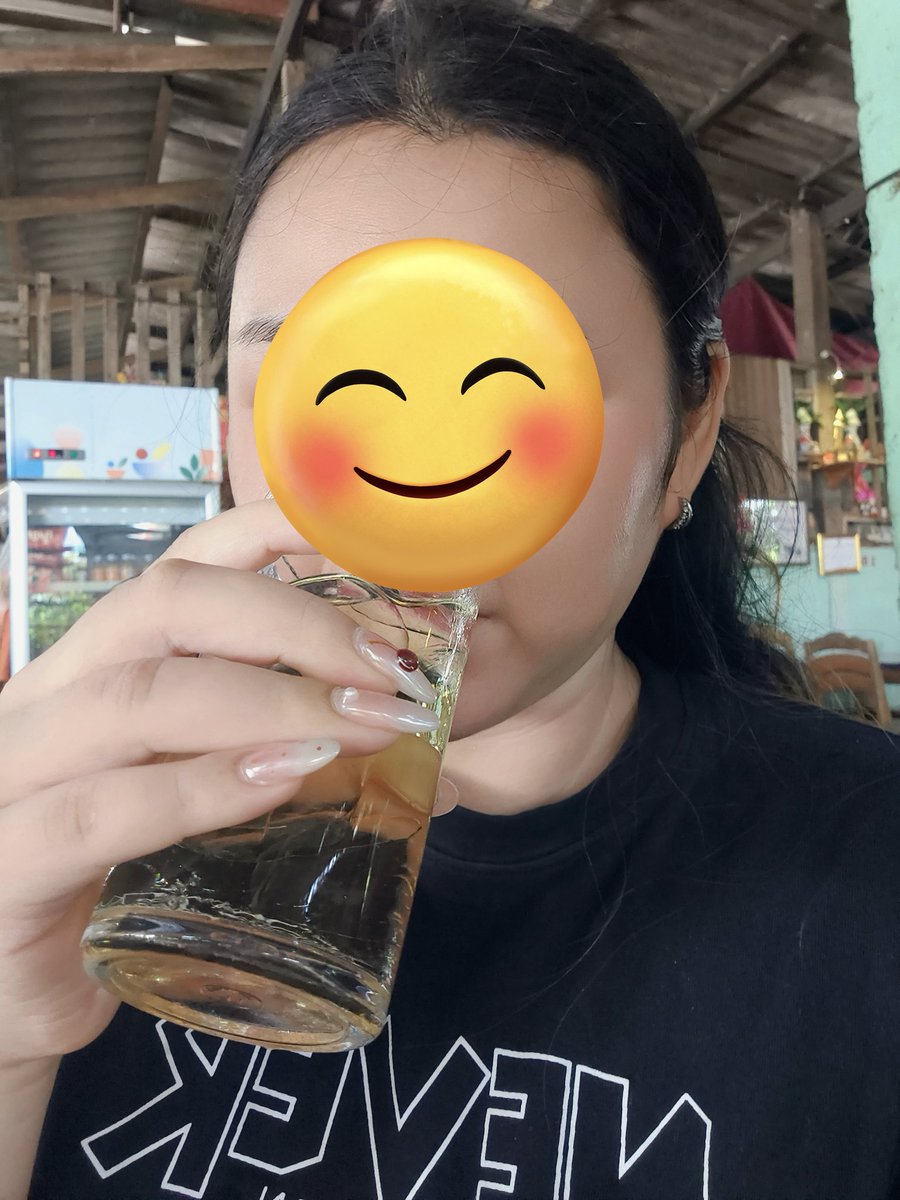 เมื่อเธอออกไปกินข้าวที่สัตหีบครับ