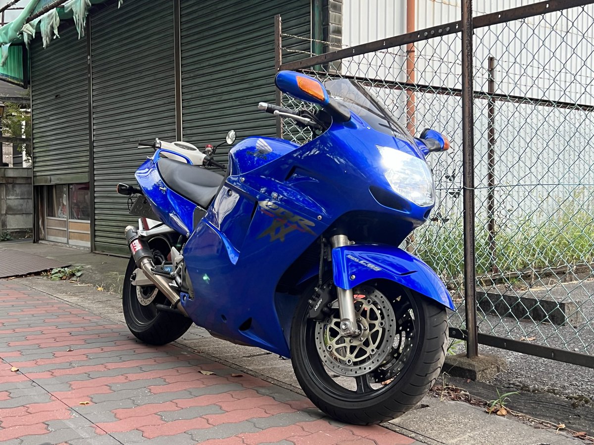 たかまー tweet media