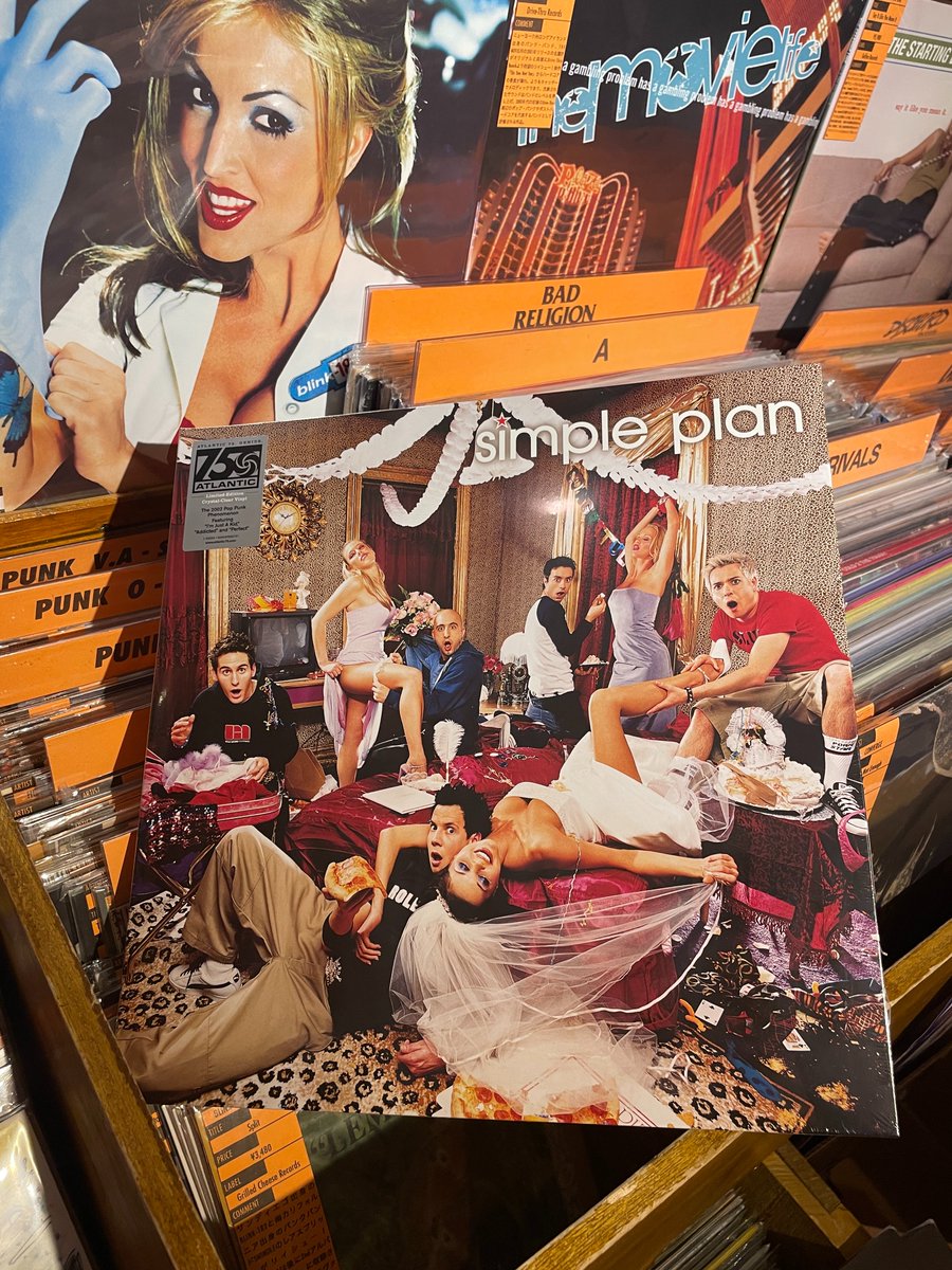 Simple Plan 直筆サイン入りポスター　B2サイズ　ポップパンク　エモ カナダはモントリオール出身のポップパンクバンド、SIMPLE PLANの ミュージシャン