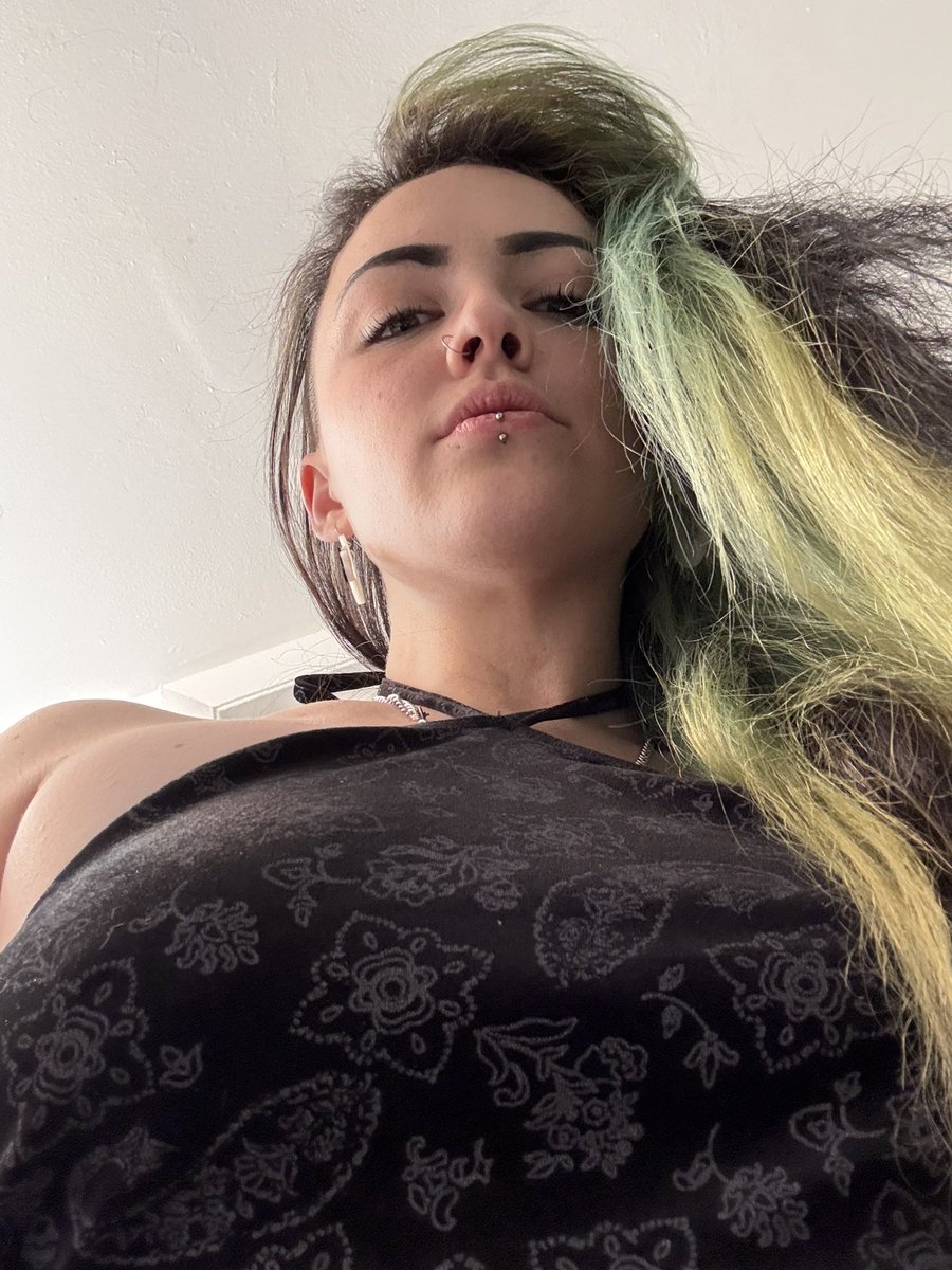 Mistress Luna Black tweet media