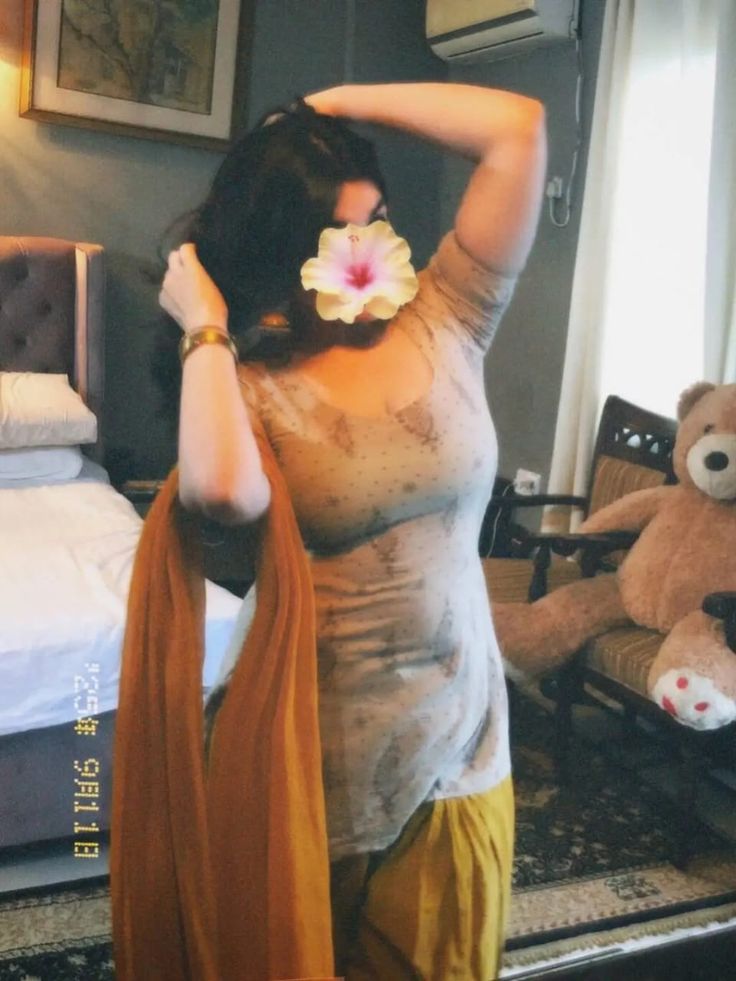 Amreen butt tweet media