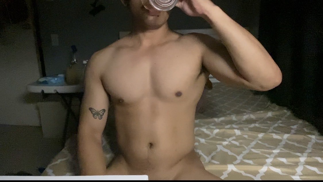 qquyadyeri's tweet photo. looks sexy on those vids 👀 https://t.co/G23oVVrDZI