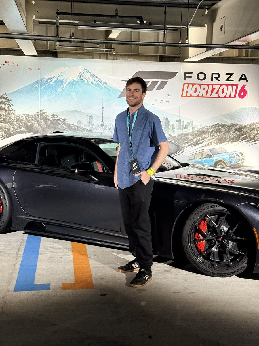 thatdudeinblue's tweet photo. Forza Horizon IRL is pretty sick https://t.co/HNFP4CEpS7