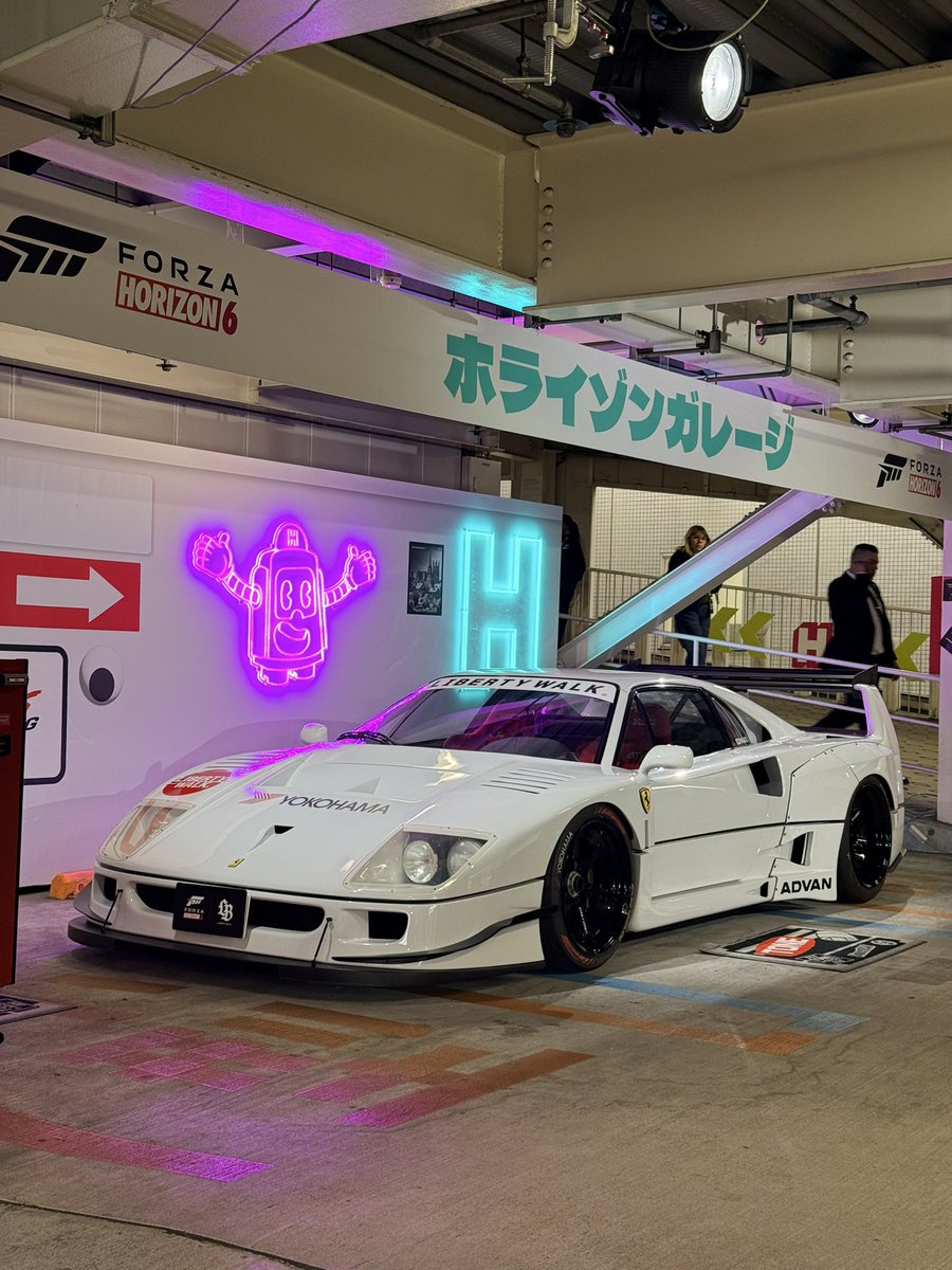 thatdudeinblue's tweet photo. Forza Horizon IRL is pretty sick https://t.co/HNFP4CEpS7