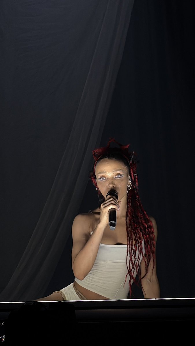 fka twigs dándome el mejor concierto de mi vida wow