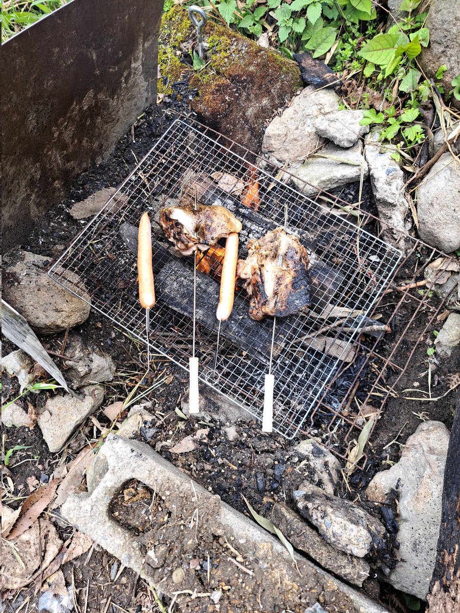 kitooji191's tweet photo. 暇なので自宅でBBQ https://t.co/QrlPxTrtQI