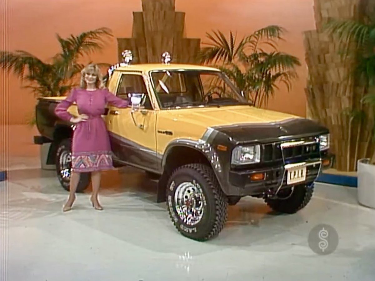 RetroNewsNow tweet media