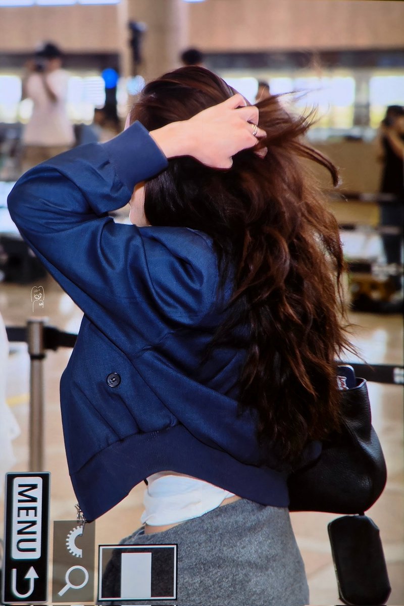 YuangleJYJH's tweet photo. 260424 프리뷰

' 🥹🥹 '

#TWICE #트와이스 #トゥワイス #지효 #JIHYO #ジヒョ https://t.co/5OKyLsglrw