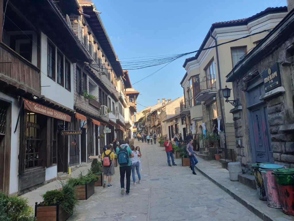 RJonTourUK's tweet image. Veliko Tarnovo used to be the capital of the Second Bulgarian Empire; thus, it was an important city during the Middle Ages. Find out about visiting on my #travelblog.

rjontour.com/veliko-tarnovo… #bulgaria #travel