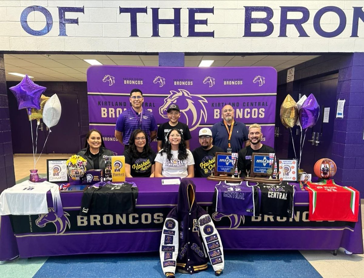 ndnsports's tweet image. Congratulations to Krista Tsinigine-Yazzie (Navajo), out of Kirtland Central High School in New Mexico, who officially signed her letter of intent to continue both her basketball &amp;amp; volleyball career at Haskell Indian Nations University in Lawrence, KS.
#NativePreps #Navajo #HINU